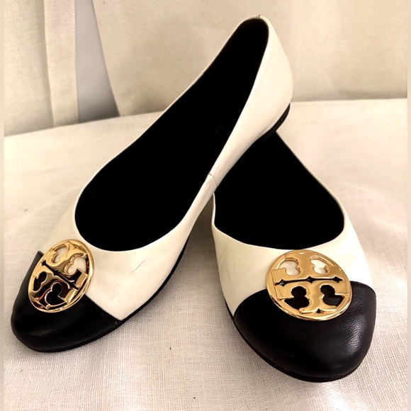 Tory Burch Chelsea Cap-Toe Ballet Flats Ivory Black Gold Logo Leather 8 Like New - Picture 12 of 12